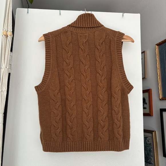 GAP Brown Cable knit Sweater Vest - Picture 2 of 4